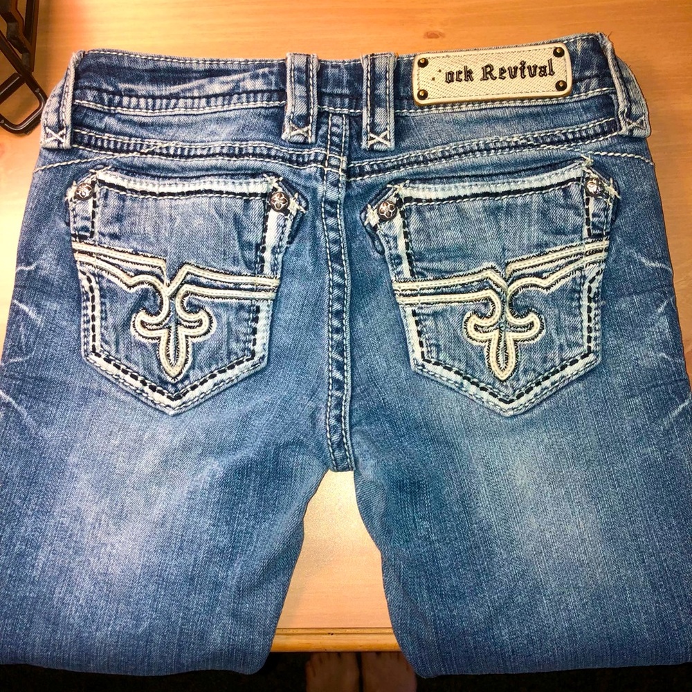 Used Rock Revival size 27.